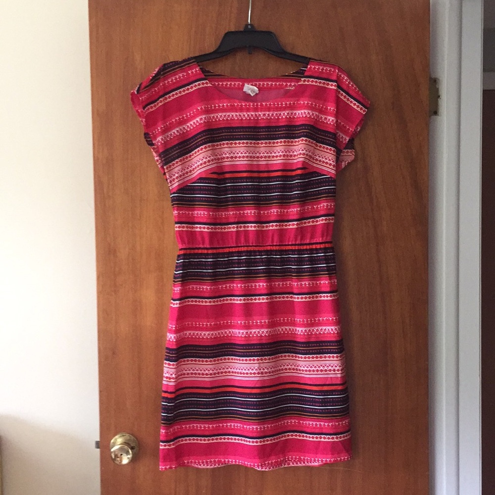 Super fun pink patterned dress